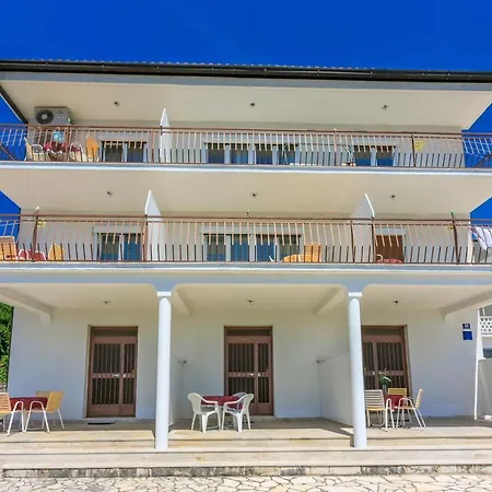 Laura Apartman Dramalj