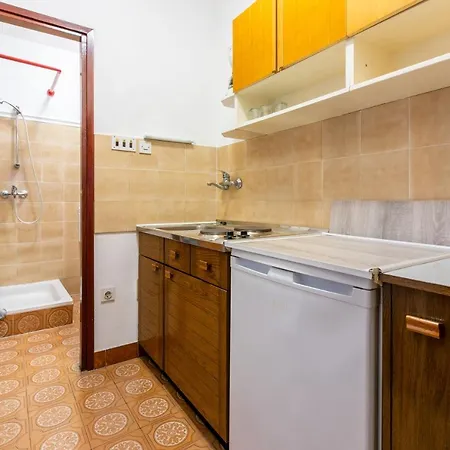 Apartman Laura *